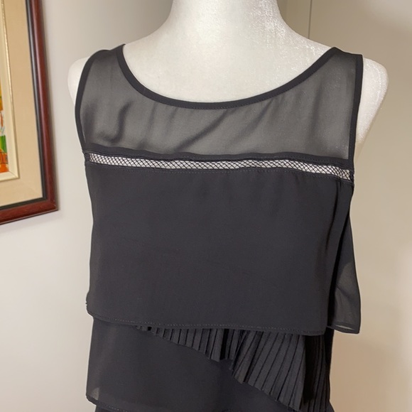 Express asymmetrical detailed tank top $14 - Picture 4 of 12